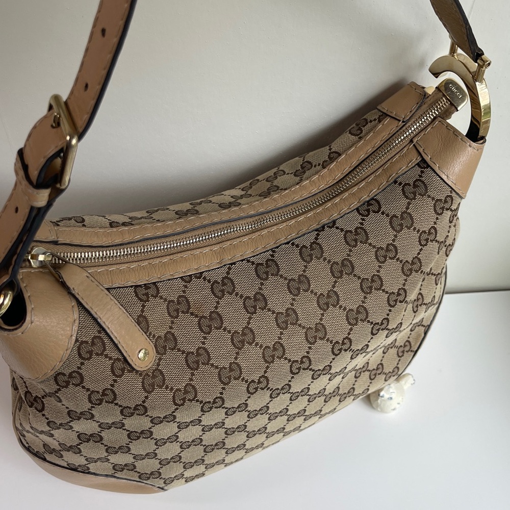 Gucci Charlotte Shoulder Bag - Picture 8 of 16